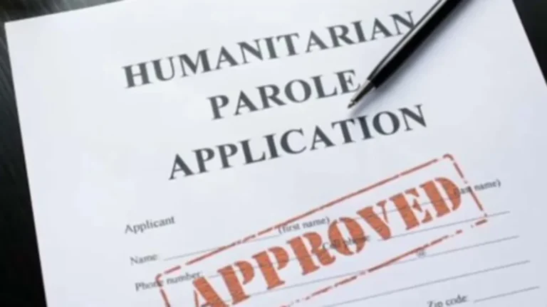 Jueza federal Indira Talwani ordenando el bloqueo parcial a la suspensión de programas de parole humanitario.