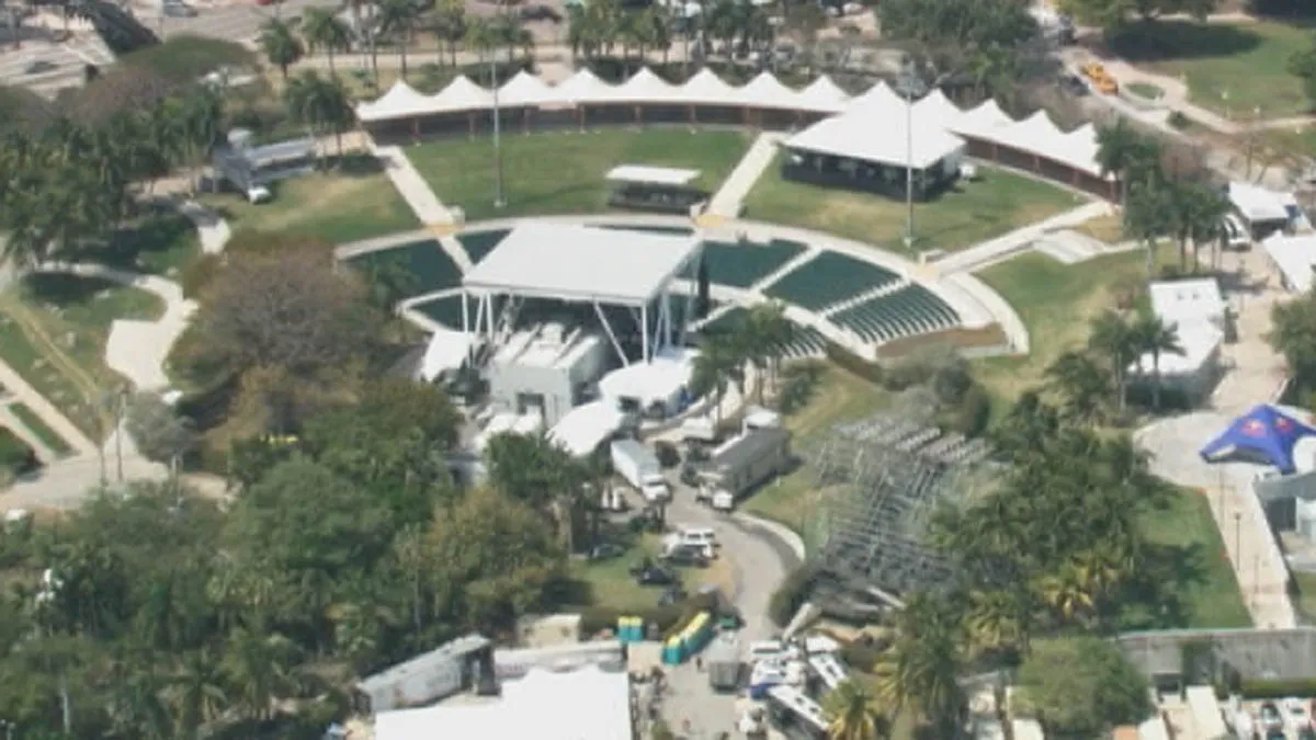 Comisionados de Miami, Miguel Gabela y Joe Carollo, en medio de una polémica por la gestión del Bayfront Park.