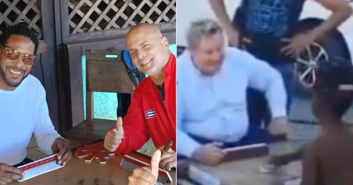 Jefe de Misión de EEUU, Mike Hammer, jugando dominó con jóvenes en Camagüey, Cuba.