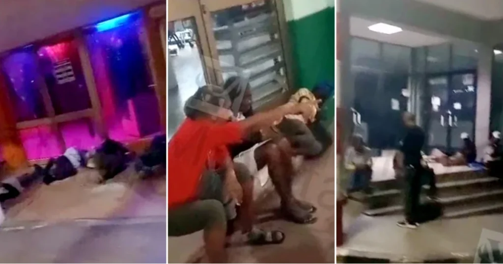 Jubilados duermen en las aceras de Santiago de Cuba mientras esperan para cobrar su pensión.