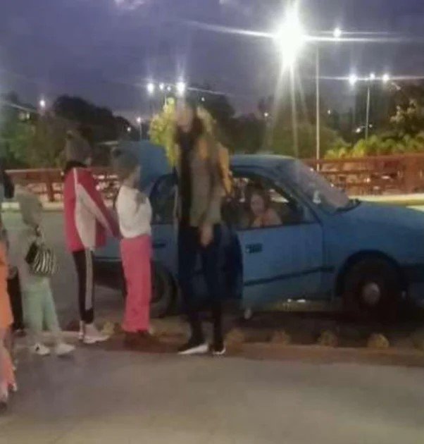 La activista cubana Amelia Calzadilla denuncia acoso de la Seguridad del Estado al salir de Cuba con sus hijos.