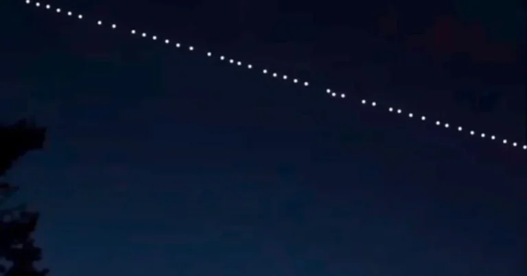 Impresionante avistamiento de los satélites Starlink Cuba como una hilera de luces brillantes en la noche.