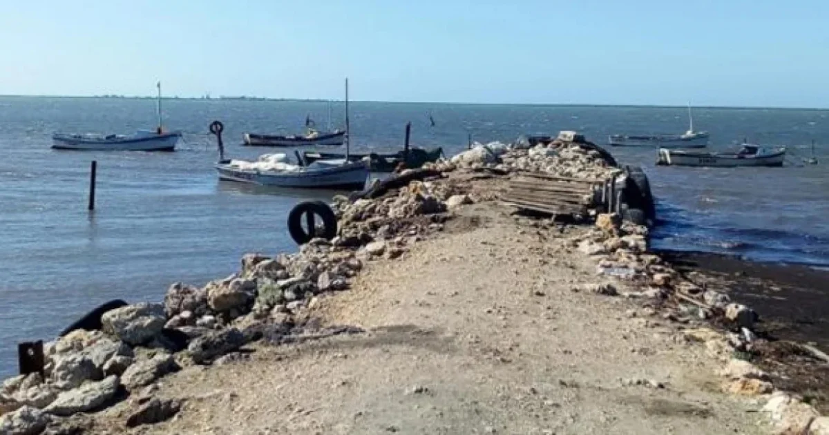 Moto acuática, una de las embarcaciones encontradas en la costa Cuba y confiscada por las autoridades.