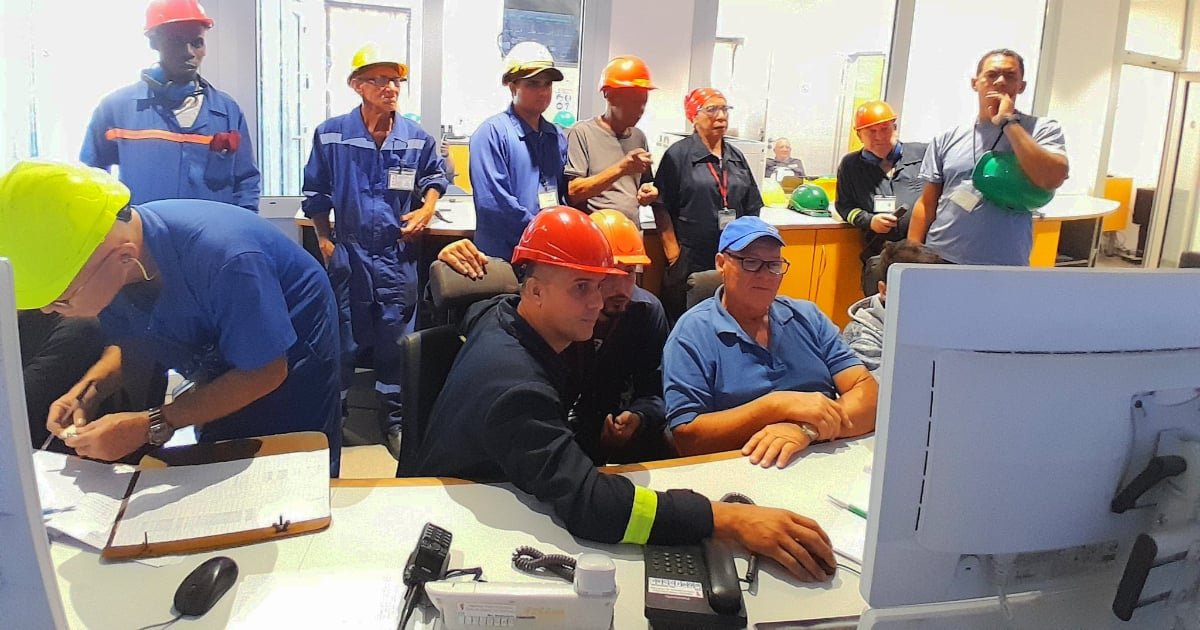 La Central Termoeléctrica de Cienfuegos, símbolo de la crisis energética y los apagones en Cuba.