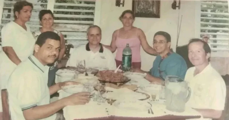 El Papa León XIV (entonces Robert Prevost) durante una de sus visitas a Cuba antes de su pontificado.