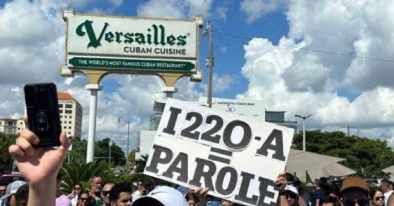 Documento del fallo judicial que impacta los casos de cubanos con I-220A en Estados Unidos.