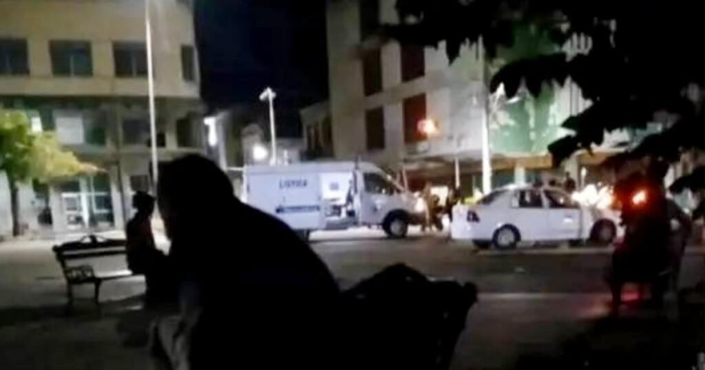 Lugar del fatal atropello donde un niño murió en la esquina de Reina y Belascoaín, Centro Habana.