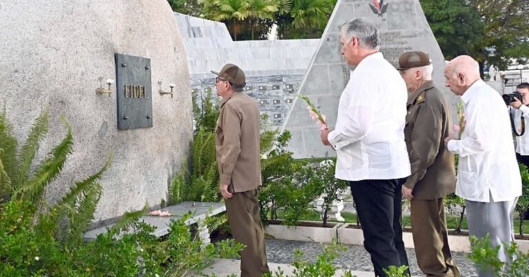 Preparativos para el centenario de Fidel Castro en Cuba, en medio de una profunda crisis económica y social.