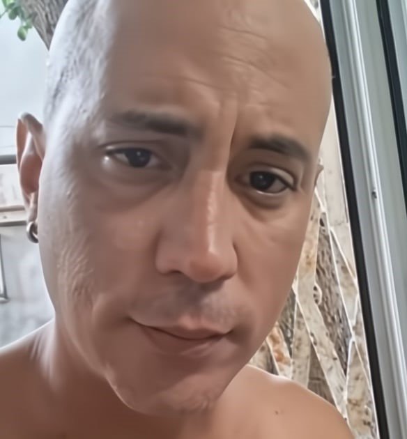 El actor cubano Frank Andrés Mora denunciando enérgicamente al gobierno por la crisis energética y los apagones en Cuba.