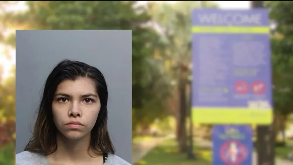 Apartamento en Miami Beach donde madre e hija fueron arrestadas por presunta negligencia infantil.