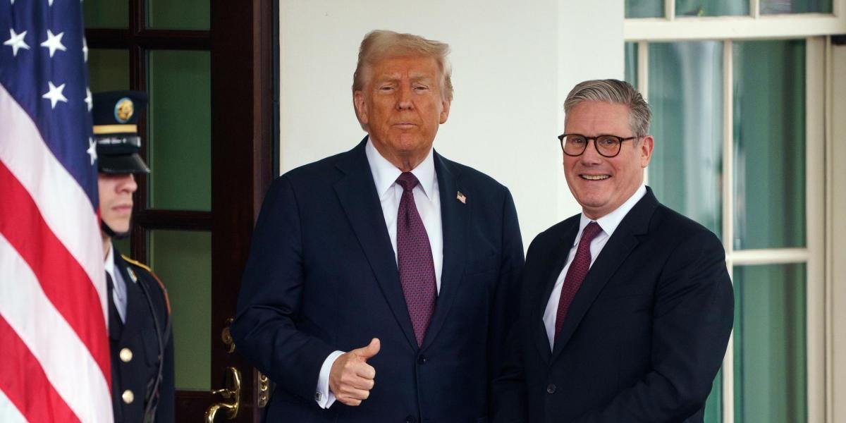 Donald Trump y Keir Starmer anunciando el histórico acuerdo comercial EEUU Reino Unido.