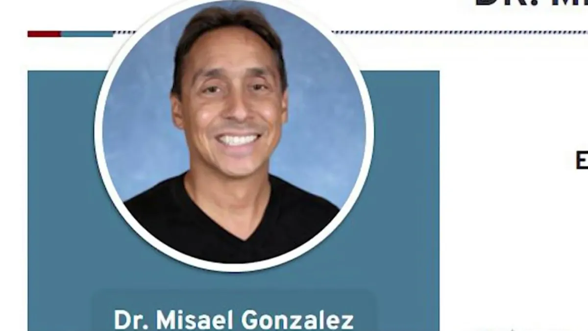 Profesor acusado de relaciones sexuales con estudiante en Hialeah High School