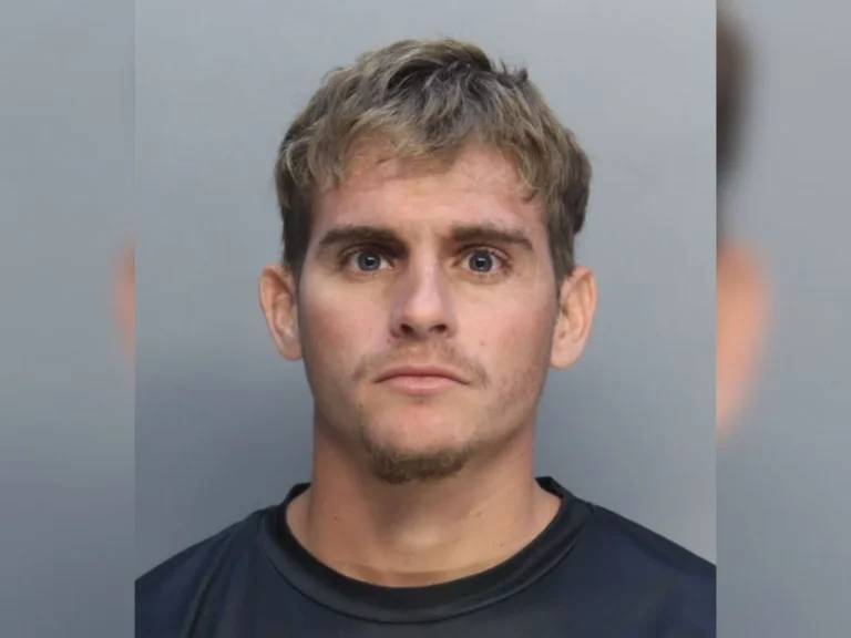 Bryan Arturo Báez-Martínez, conductor arrestado por el accidente fatal en Miami donde falleció el adolescente cubano Yansay Delgado Fernández.