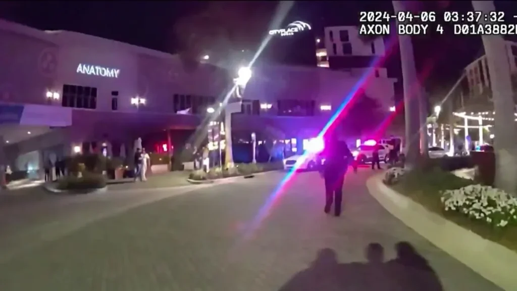 Imágenes de la cámara corporal muestran al oficial de policía Ricardo Acevedo siendo baleado durante el tiroteo en CityPlace Doral.