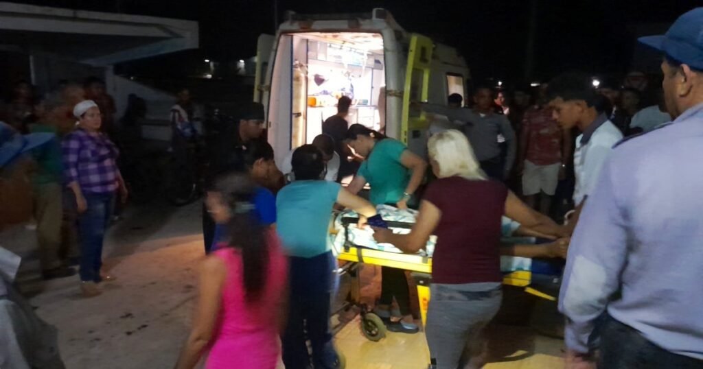 Cinco jóvenes heridos, cuatro de gravedad, en un fuerte accidente de tránsito en Mayarí, Holguín, hoy.