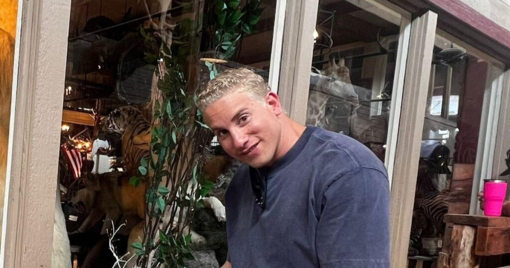 Reinier Feijó, cubano arrestado por ICE en Florida tras asistir a una cita migratoria con su familia.