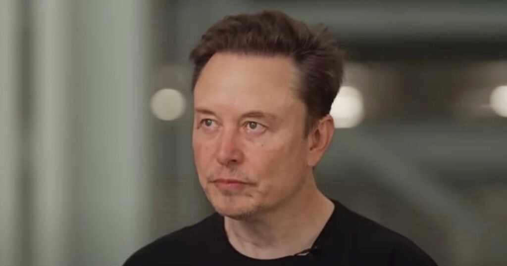 Elon Musk criticando duramente la ley fiscal propuesta por Donald Trump, señalando un aumento del déficit.