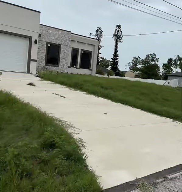 Cubana @yerina1989 muestra casas con rentas bajas en Cape Coral, Florida, pero usuarios advierten sobre la falta de empleo en la zona.
