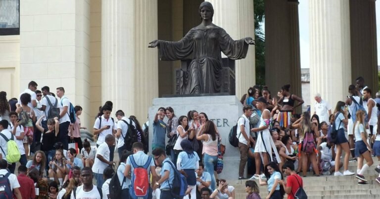 Carta de apoyo de académicos e intelectuales a estudiantes cubanos que protestan por el tarifazo de ETECSA.