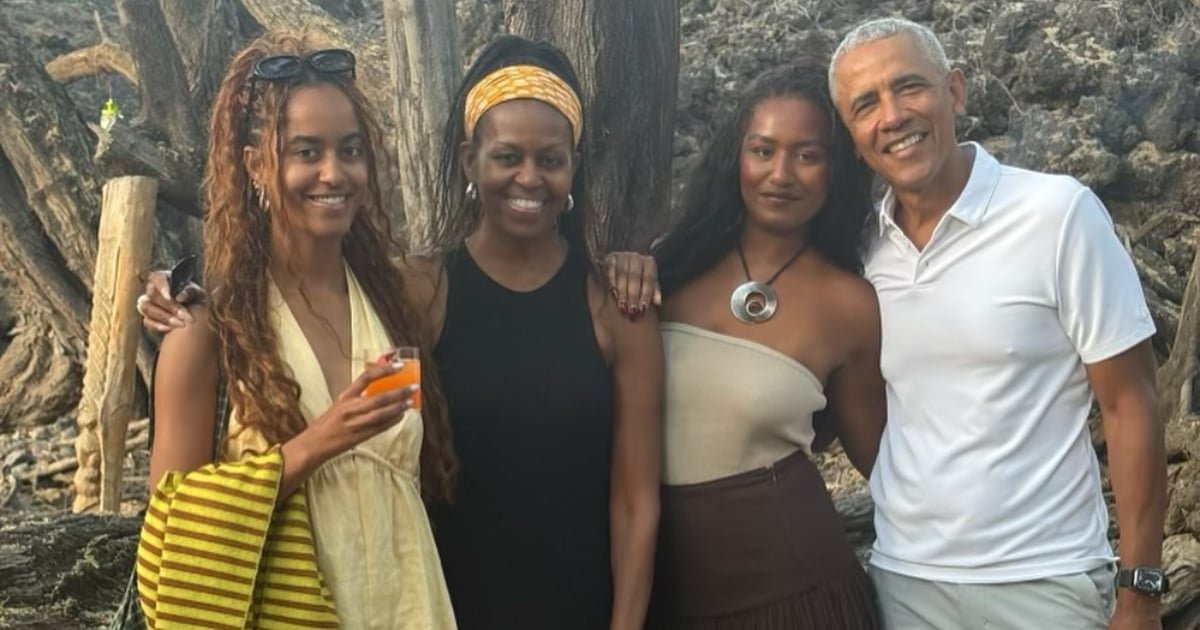 Sasha Obama, hija de Barack y Michelle Obama, luciendo estilosa en una foto familiar de su cumpleaños 24 que se hizo viral en Instagram.