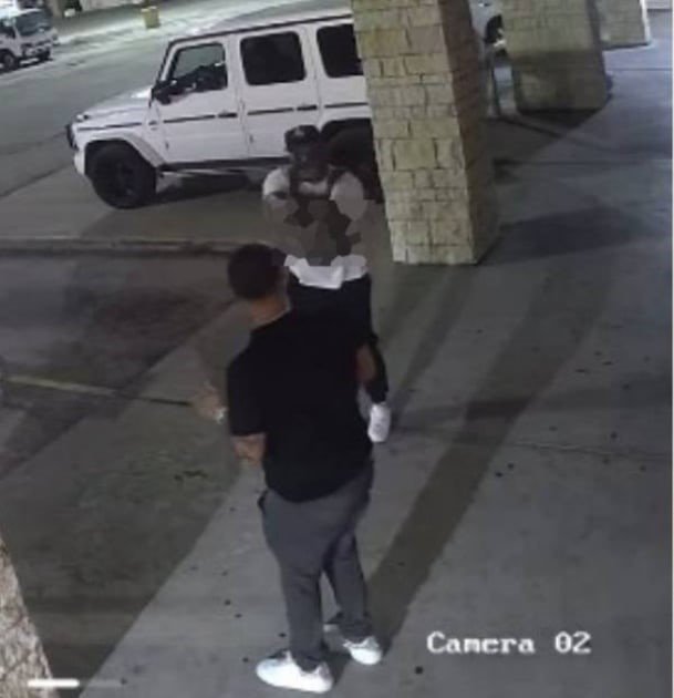 Video de Instagram donde Yudi Lara y Javier Reyes relatan el asalto en Houston, mostrando su valentía y las lecciones de seguridad.
