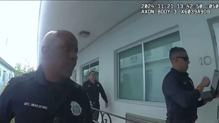 Zsolt Zsolyomi, sospechoso de asesinar a un anciano en Miami Beach, enfrenta nueva evidencia que incluye mensajes de texto.