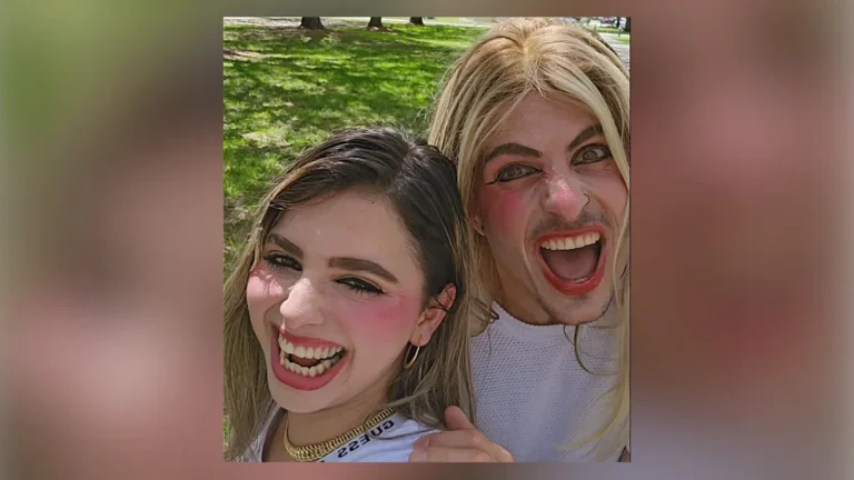 La influencer Milenita realizando un divertido y extravagante tutorial de maquillaje a Ariel Ramos Perdomo, nieto de Martha.