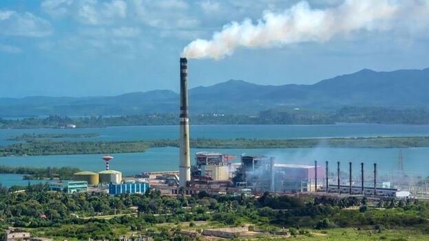 Vista de la Central Termoeléctrica Antonio Guiteras en Matanzas, cuya nueva avería agrava la crisis energética en Cuba.