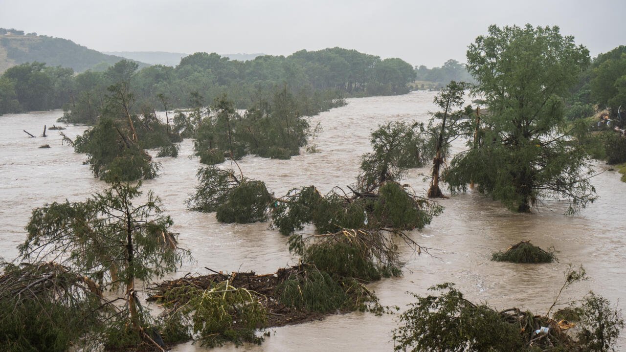 Vista aérea de las devastadoras inundaciones en Texas