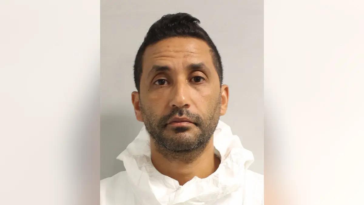 Montaje fotográfico del empresario canadiense arrestado y su hija de 9 años, Melina Galanis Frattolin.