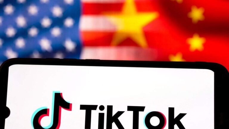 Trump dice que los Murdoch están interesados en invertir en TikTok en EEUU