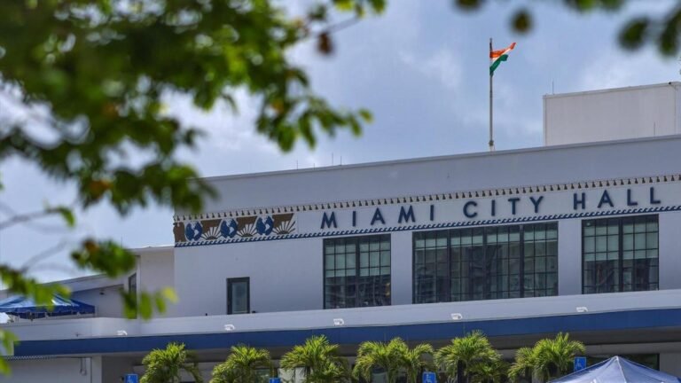 Trece candidatos compiten por la alcaldía de Miami. Vea la lista completa MIA_01MIAMICITYCOMMISSIONME
