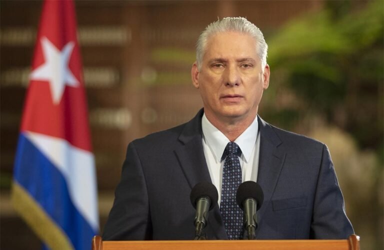 Presidente Díaz-Canel llama a la calma en Medio de Depresión Tropical que azota Cuba