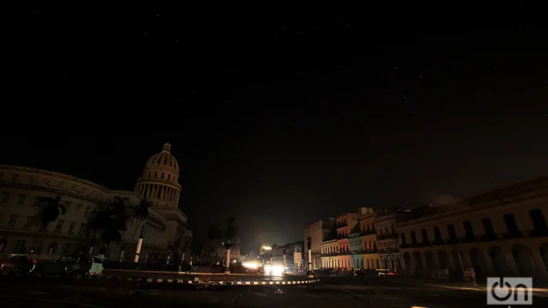 Apagones en Cuba: otro fin de semana bajo la sombra del colapso eléctrico
