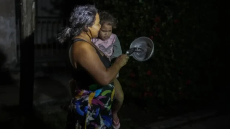 Cuba se apaga con un déficit eléctrico superior a los 2,000 MW. Se paraliza al país