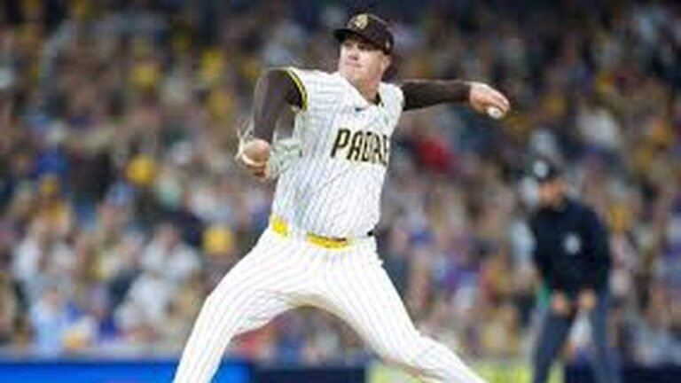 Adrián Morejón hace historia con los Padres: 12 victorias y récord para un relevista cubano