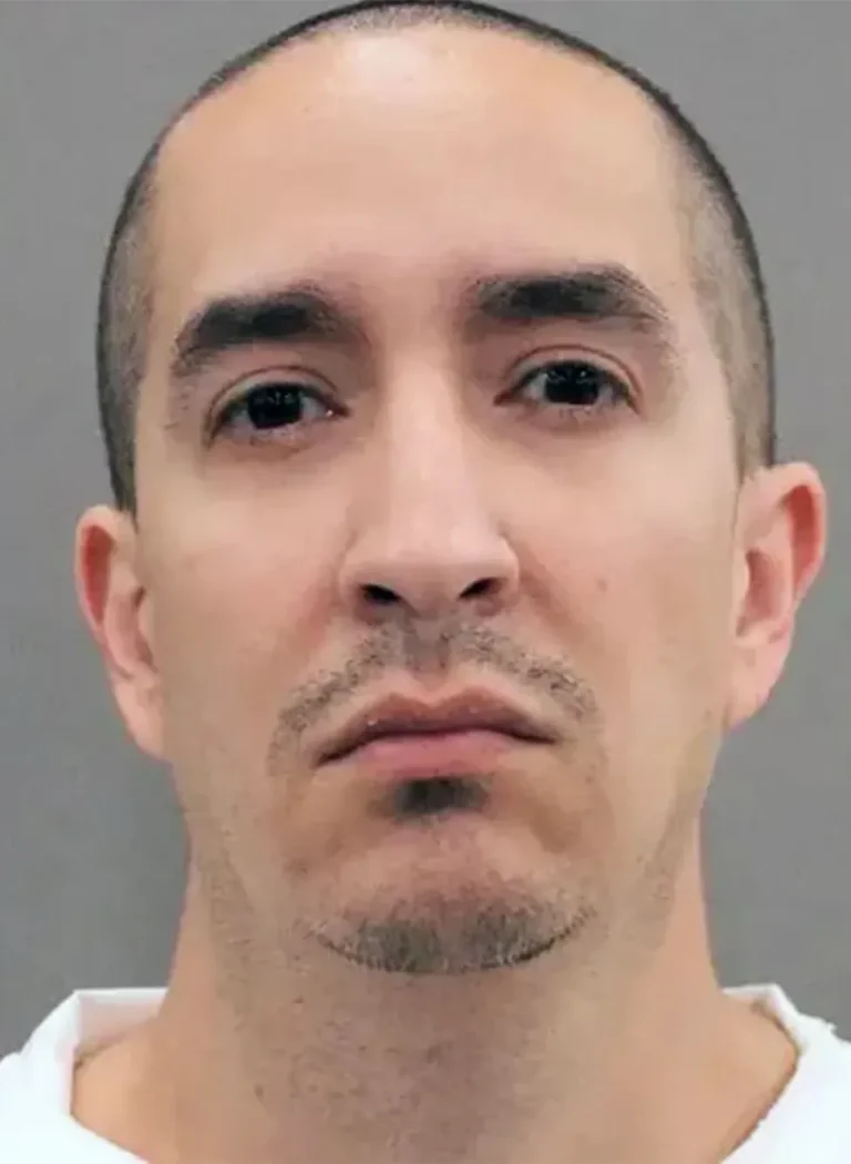 Acusado de asesinato muere tras ingerir drogas en el tribunal minutos antes de ser sentenciado en Texas