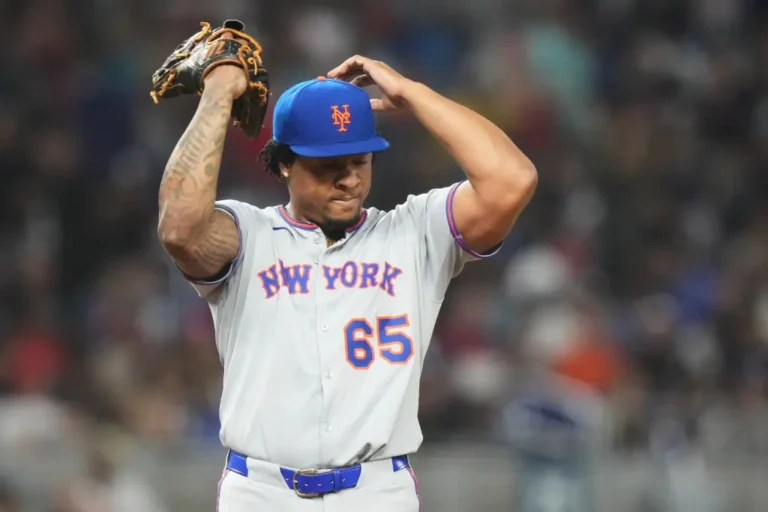 Crítica Visceral de los Locutores de SNY a los Mets Tras una Quinta Entrada Catastrófica que Amenaza su Temporada