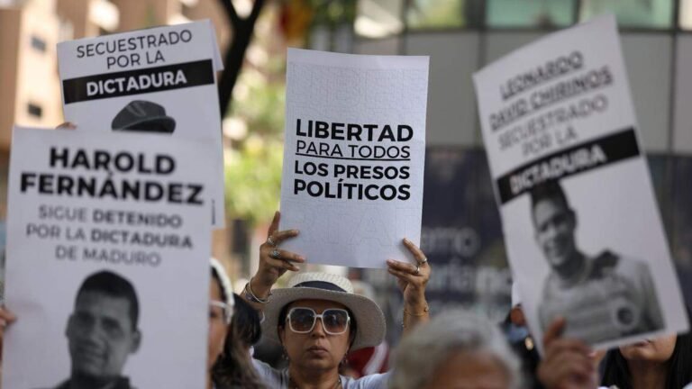 Rehenes junto a ellos: La angustia de las familias de los presos políticos en Venezuela venezuela