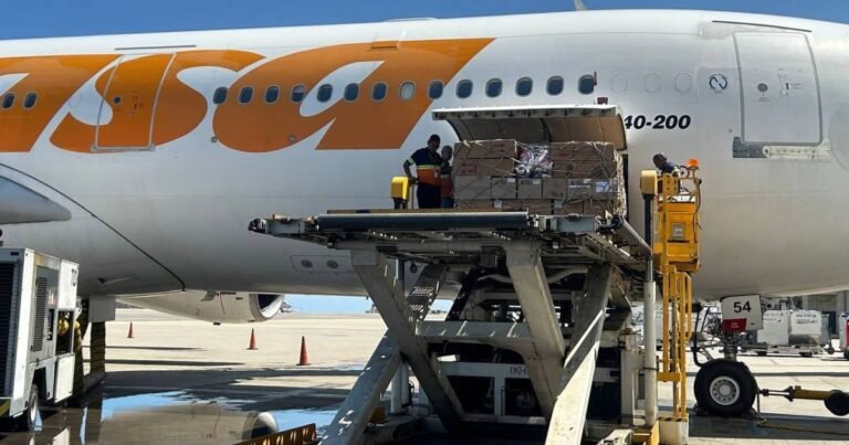 Venezuela Envía Ayuda a Cuba en Medio de Creciente Desconfianza Ciudadana