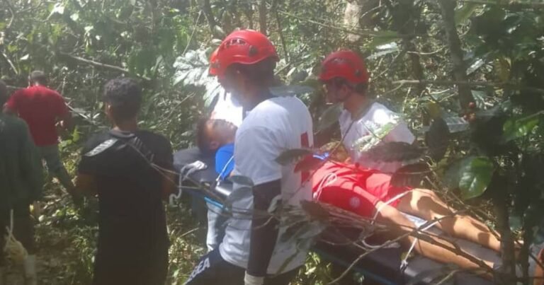Rescate Humanitario en la Sierra de Guantánamo Tras el Huracán