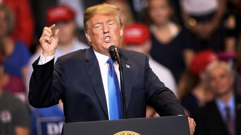 Trump arremete contra Google y exige que Univisión vuelva a YouTube TV