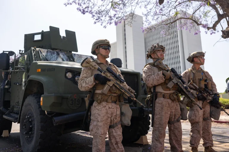 Trump amenaza con invocar una ley de 200 años para desplegar tropas en ciudades estadounidenses