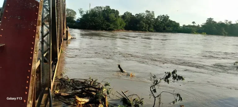 Alerta Máxima se Mantiene en Municipios de Granma por Riesgo de Inundaciones