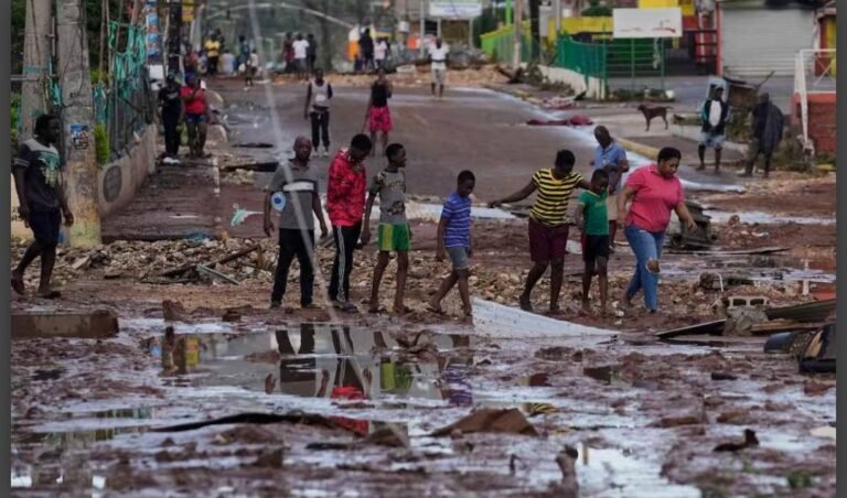 Huracán Melissa Dejó Decenas de Muertos en el Caribe y una Cuba Devastada y Silenciada