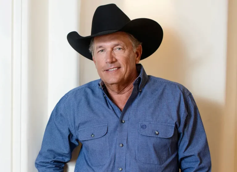 Piden reemplazar a Bad Bunny por George Strait en el espectáculo de medio tiempo del Super Bowl