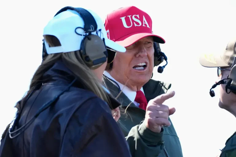 Trump Desafía Orden Judicial y Despliega a la Guardia Nacional de California en Portland