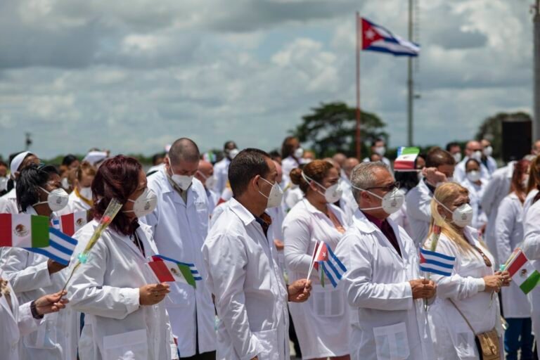 Bahamas revela nuevo contrato para médicos cubanos que elimina la intermediación de La Habana