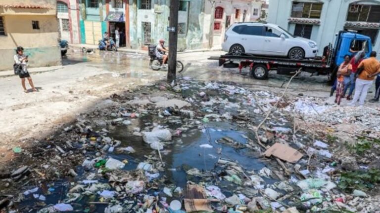 Inundaciones en La Habana: el colapso del drenaje y la basura generan caos y riesgos sanitarios