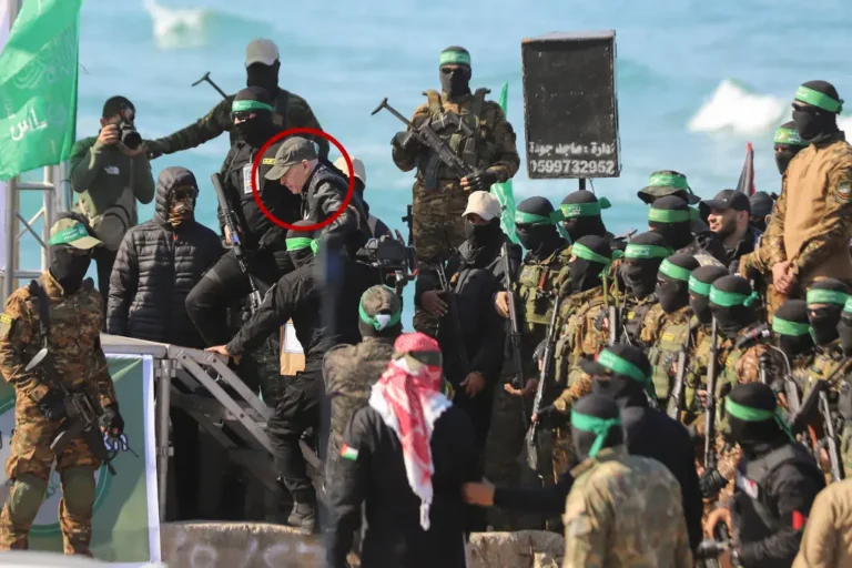 Ex rehén estadounidense Keith Siegel agradece a Trump por salvar su vida american-israeli-hostage-keith-siegel-97852324